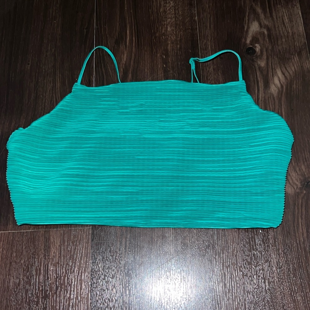 ALO Yoga Green Plisse Ribbed Bra